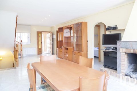 Dom w Castellgali, Barcelona, Hiszpania 4 sypialnie, 232 mkw. nr 154131 – zdjęcie 8