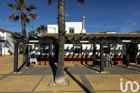 Commercial property for sale in La Antilla, Huelva, Spain 4 bedrooms, 189 sq.m. No. 154128 - photo 5