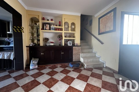 Commercial property for sale in La Antilla, Huelva, Spain 4 bedrooms, 189 sq.m. No. 154128 - photo 12