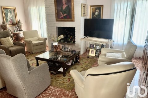 Casa in vendita a La Pobla de Farnals, Valencia, Spagna 9 camere da letto, 280 mq. N° 154130 - foto 2