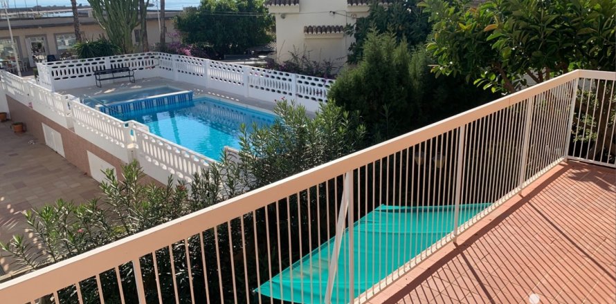 Casa a La Pobla de Farnals, Valencia, Spagna 9 camere da letto, 280 mq. N° 154130