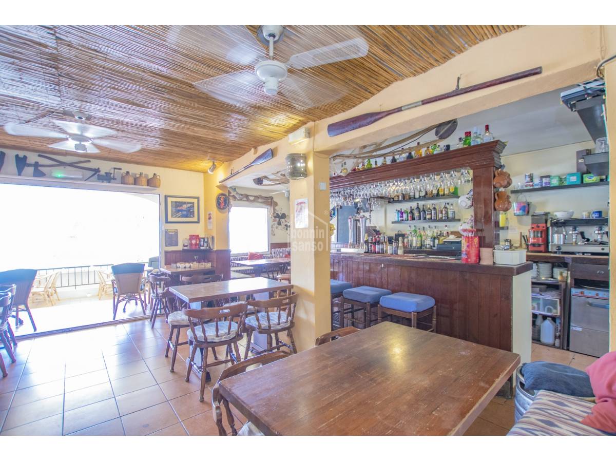 Cafe / restaurant à Cala'n Porter, Menorca, Espagne 104 m2 No. 65465