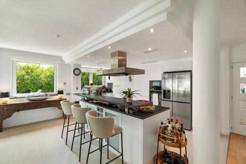 Villa en venta en Costa De La Calma, Mallorca, España 5 dormitorios, 348 m2 No. 143457 - foto 8