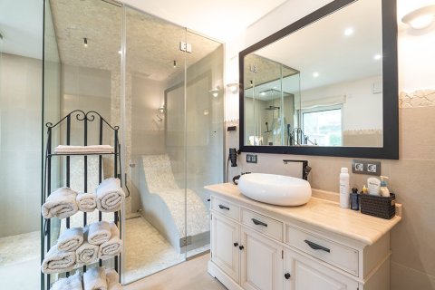 Villa en venta en Costa De La Calma, Mallorca, España 5 dormitorios, 348 m2 No. 143457 - foto 14