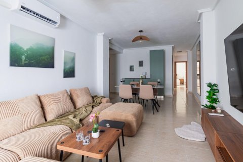 Wohnung zum Verkauf in Torrevieja, Alicante, Spanien 3 Schlafzimmer, 84 m2 Nr. 194255 - Foto 1