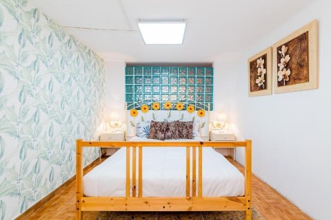 Kaupunkipientalo myytävänä Torrevieja, Alicante, Espanja, 3 makuuhuonetta, 257 m2 No. 194256 - kuva 7