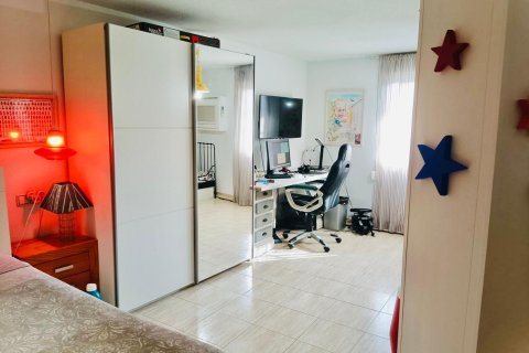 Kaupunkipientalo myytävänä Torrevieja, Alicante, Espanja, 3 makuuhuonetta, 257 m2 No. 194256 - kuva 19
