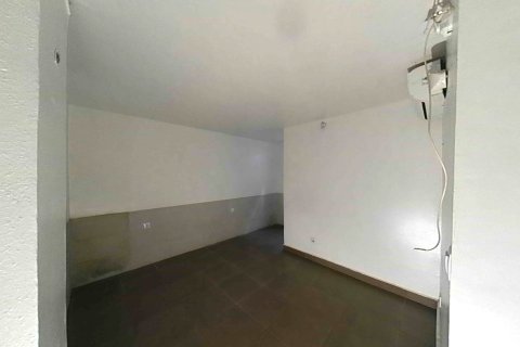 Apartment for sale in Barcelona, Spain 6 bedrooms, 103 sq.m. No. 167182 - photo 9