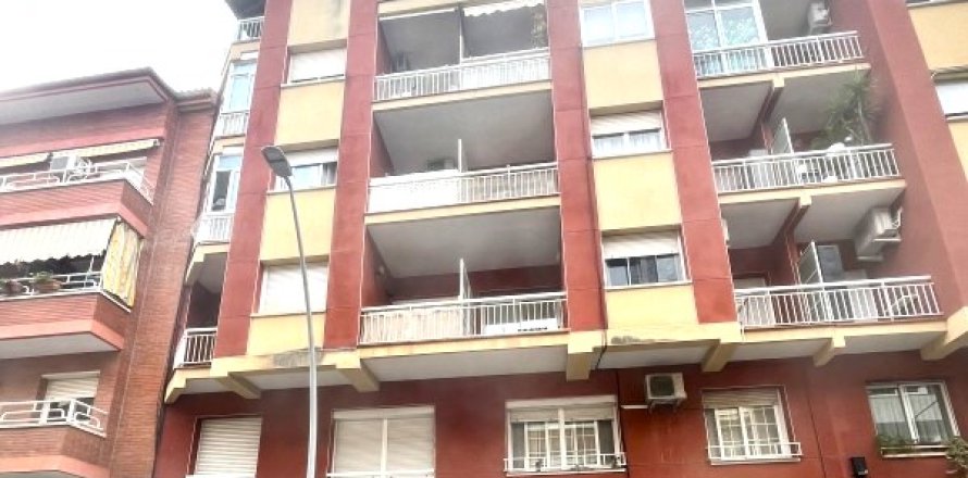 Apartment à Castelldefels, Barcelona, Espagne 4 chambres, 74 m2 No. 167188