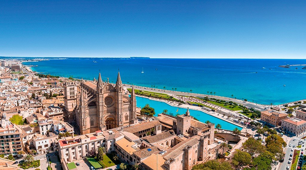 Apartment in Palma de Majorca, Mallorca, Spain 3 bedrooms, 107 sq.m. No. 192402