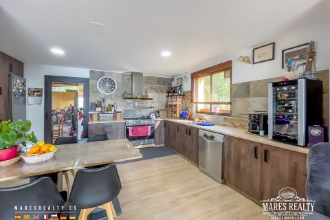 Villa en venta en Lloret de Mar, Gerona, España 13 dormitorios, 650 m2 No. 140162 - foto 9