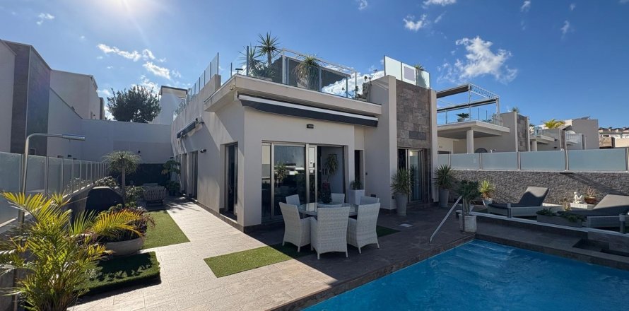 Villa in Villamartin, Alicante, Spanien 4 Schlafzimmer, 123 m2 Nr. 140160