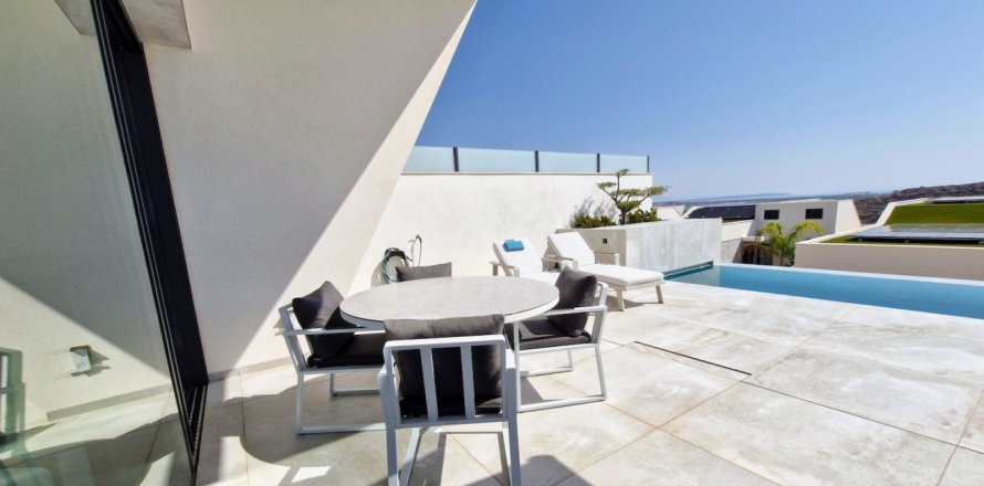 Villa in Rojales, Alicante, Spain 3 bedrooms,  No. 140163