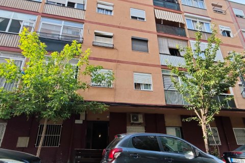 Apartment in Ripollet, Barcelona, Spain 4 bedrooms, 69 sq.m. No. 186710