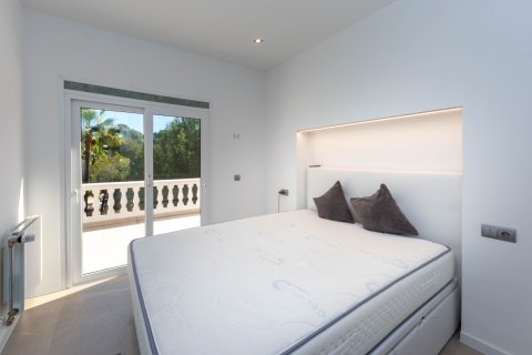Villa en venta en Costa De La Calma, Mallorca, España 4 dormitorios, 300 m2 No. 151494 - foto 13