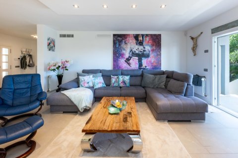 Villa en venta en Costa De La Calma, Mallorca, España 4 dormitorios, 300 m2 No. 151494 - foto 5