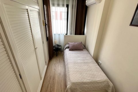 Apartment for rent Alicante, Spain 2 bedrooms, 90 sq.m. No. 109183 - photo 16