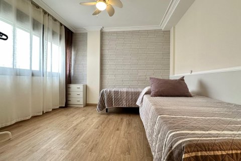 Apartment for rent Alicante, Spain 2 bedrooms, 90 sq.m. No. 109183 - photo 5