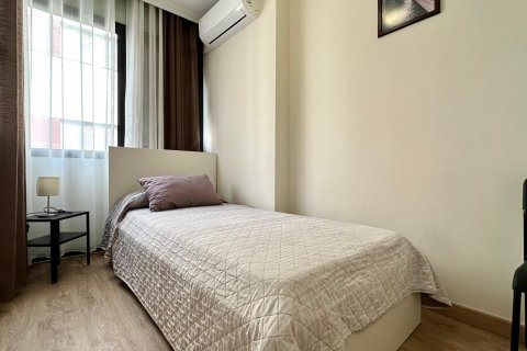 Apartment for rent Alicante, Spain 2 bedrooms, 90 sq.m. No. 109183 - photo 18