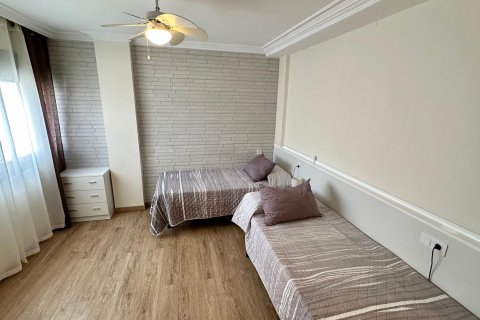 Apartment for rent Alicante, Spain 2 bedrooms, 90 sq.m. No. 109183 - photo 13