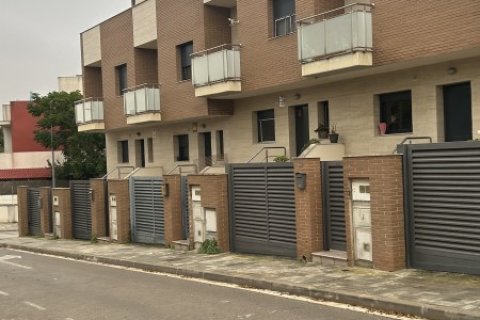 Talo Vilanova i la Geltru, Barcelona, Espanja 4 makuuhuonetta, 174 m2 No. 193836