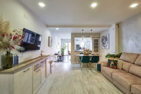 Talo Terrassa, Barcelona, Espanja 5 makuuhuonetta, 216 m2 No. 193834