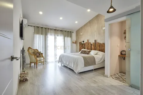 Сasa en venta en Terrassa, Barcelona, España 5 dormitorios, 216 m2 No. 193834 - foto 15