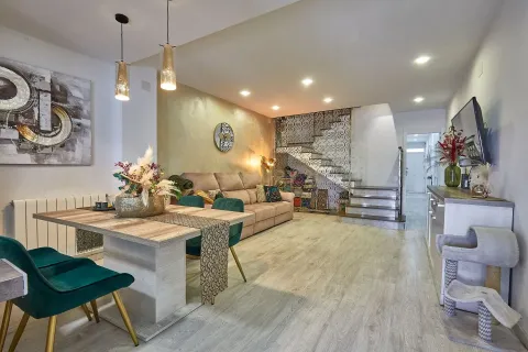 Сasa en venta en Terrassa, Barcelona, España 5 dormitorios, 216 m2 No. 193834 - foto 11