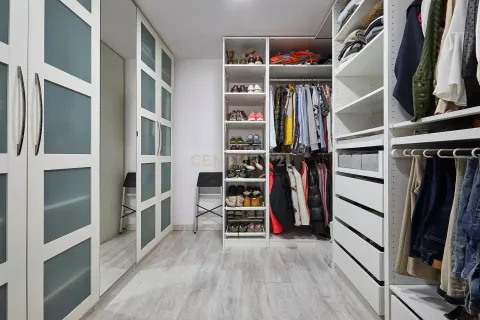 Сasa en venta en Terrassa, Barcelona, España 5 dormitorios, 216 m2 No. 193834 - foto 18