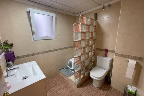 Apartment à vendre à Torrevieja, Alicante, Espagne, 4 chambres, 110 m2 No. 142717 - photo 10