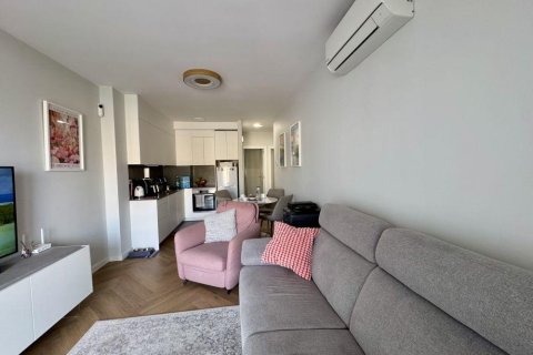 Kattohuoneisto myytävänä Torrevieja, Alicante, Espanja, 2 makuuhuonetta, 60 m2 No. 142716 - kuva 8