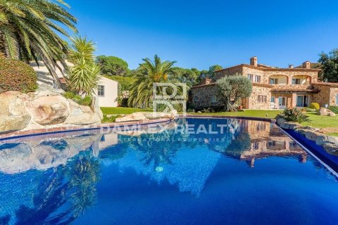 Huvila myytävänä Sant Feliu de Guixols, Girona, Espanja, 9 makuuhuonetta, 700 m2 No. 176690 - kuva 3