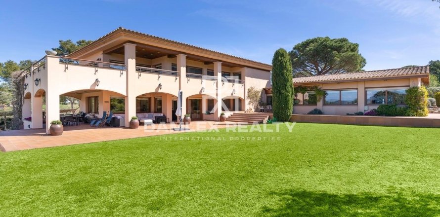 Villa a Llafranc, Girona, Spagna 6 camere da letto, 692 mq. N° 176689