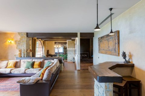 Villa for sale in Sant Pol de Mar, Barcelona, Spain 4 bedrooms, 641 sq.m. No. 150667 - photo 11