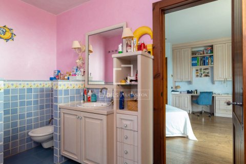 Villa for sale in Sant Pol de Mar, Barcelona, Spain 4 bedrooms, 641 sq.m. No. 150667 - photo 24