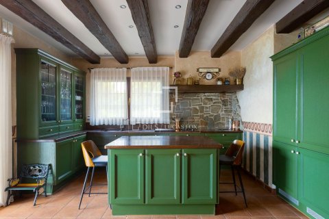 Villa for sale in Sant Pol de Mar, Barcelona, Spain 4 bedrooms, 641 sq.m. No. 150667 - photo 8