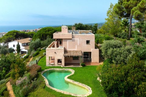 Вилла в Сан-Поль-де-Мар, Барселона, Испания 4 спальни, 641м2 №150667