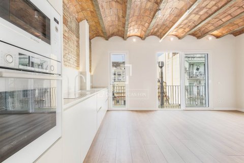 Apartamento en venta en Barcelona, España 3 dormitorios, 84 m2 No. 150668 - foto 2