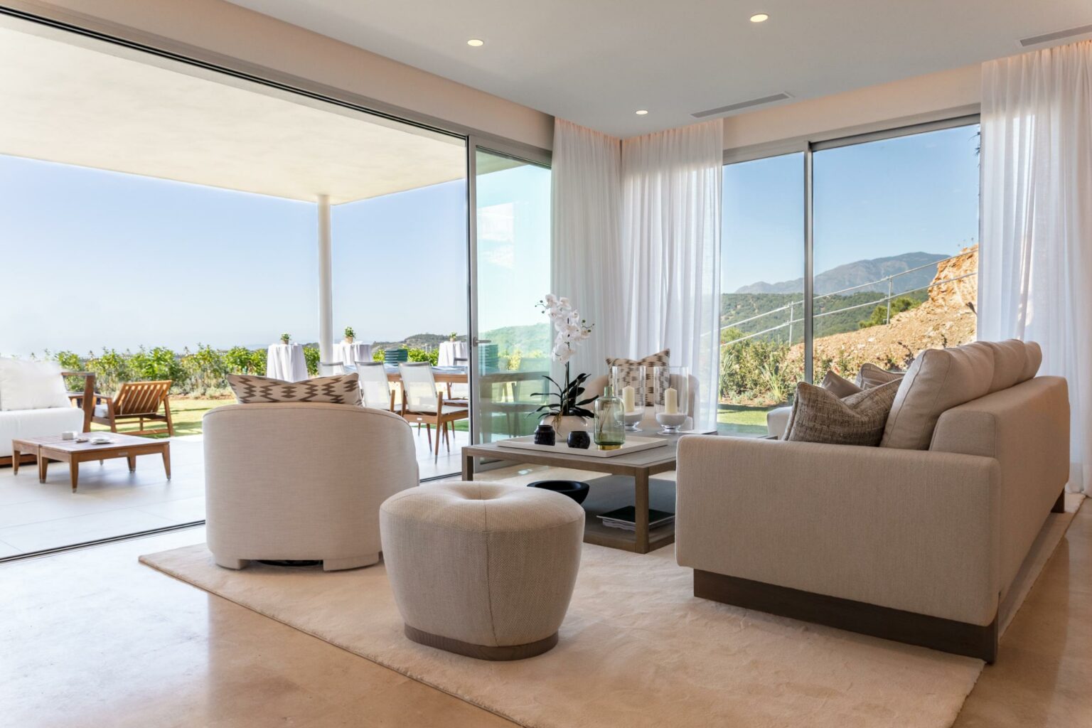 Huoneisto Benahavis, Malaga, Espanja 3 makuuhuonetta, 281 m2 No. 136015