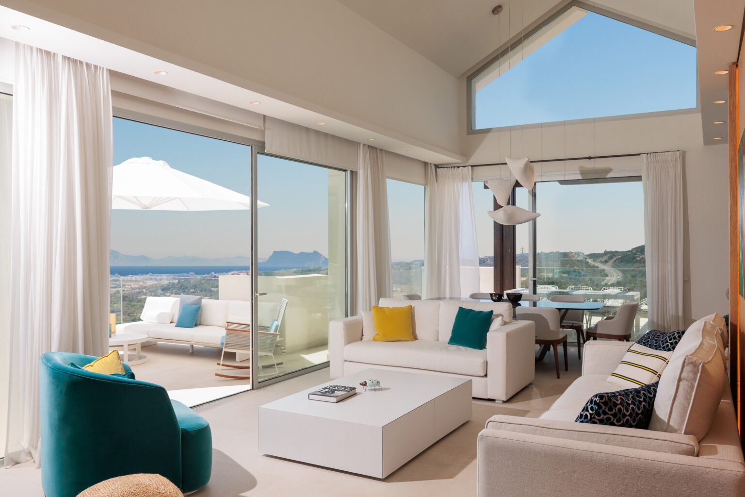 Huoneisto Benahavis, Malaga, Espanja 3 makuuhuonetta, 281 m2 No. 136015
