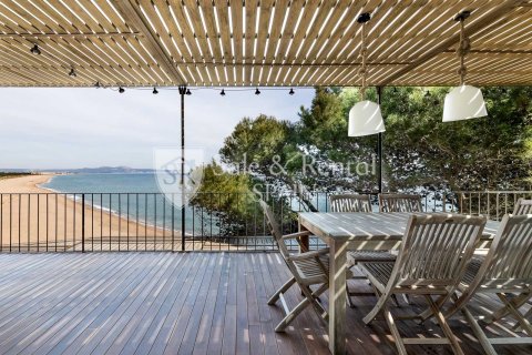 Hus till salu i Begur, Girona, Spanien 3 sovrum, 130 kvm. Nr. 166501 - foto 9