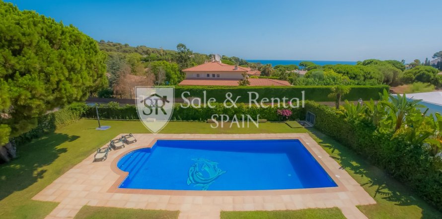 Casa a Platja D'aro, Girona, Spagna 6 camere da letto, 371 mq. N° 166500