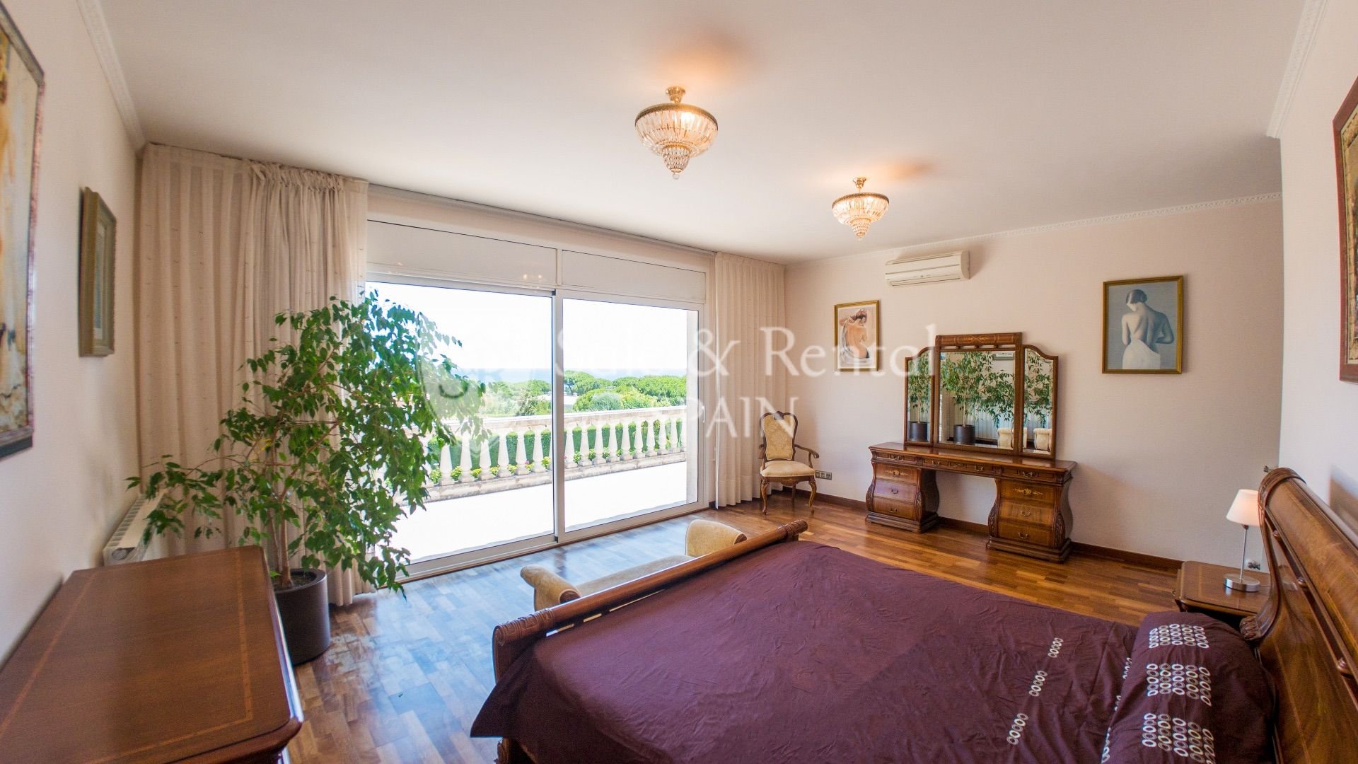 Hus i Platja D'aro, Girona, Spanien 6 sovrum, 371 kvm. Nr. 166500