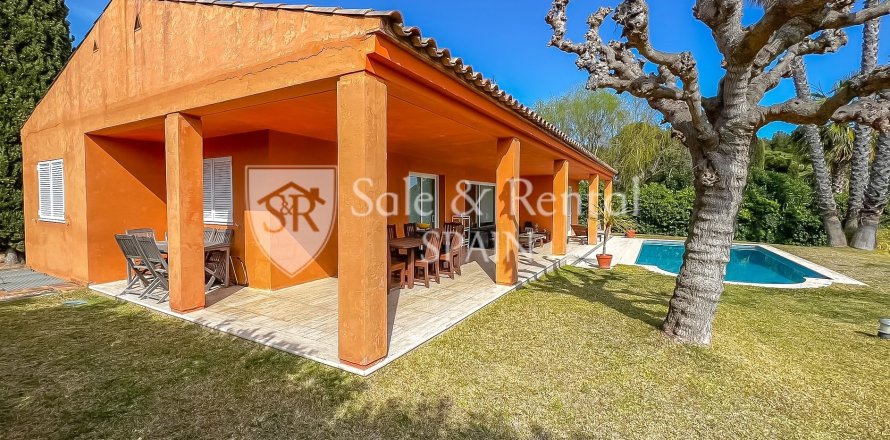 Casa a Castell-Platja d'Aro, Girona, Spagna 3 camere da letto, 166 mq. N° 166499