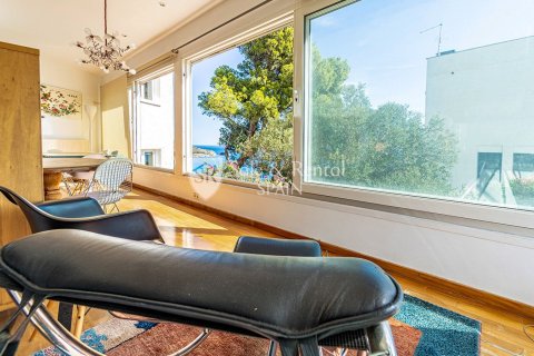 Hus till salu i Llanca, Girona, Spanien 5 sovrum, 225 kvm. Nr. 166495 - foto 7