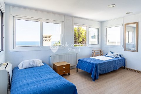 Hus till salu i Llanca, Girona, Spanien 5 sovrum, 225 kvm. Nr. 166495 - foto 22