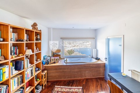 Hus till salu i Llanca, Girona, Spanien 5 sovrum, 225 kvm. Nr. 166495 - foto 16