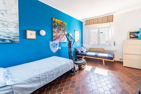 Hus till salu i Llanca, Girona, Spanien 5 sovrum, 225 kvm. Nr. 166495 - foto 14