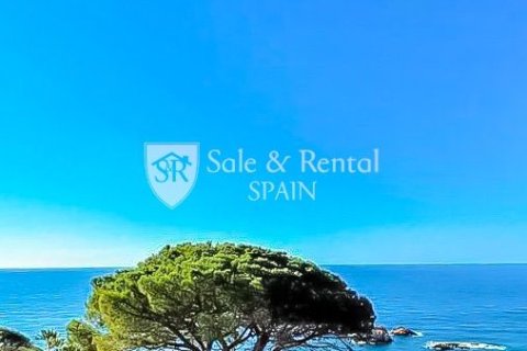 Apartment for sale in Sant Feliu de Guixols, Girona, Spain 3 bedrooms, 124 sq.m. No. 166497 - photo 3