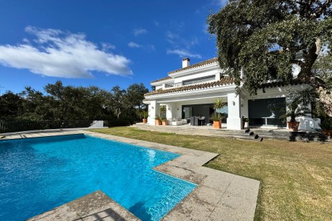 Villa for sale in San Roque, Cadiz, Spain 5 bedrooms, 712 sq.m. No. 162178 - photo 2